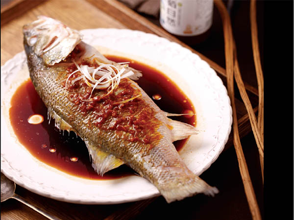 黃貢蒸魚(yú)